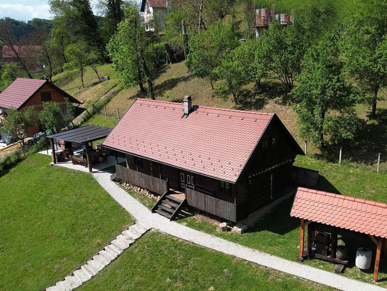 Tradicionalna Zagorska Drvena Kuca Stara Murva Tuheljske Toplice Exterior photo